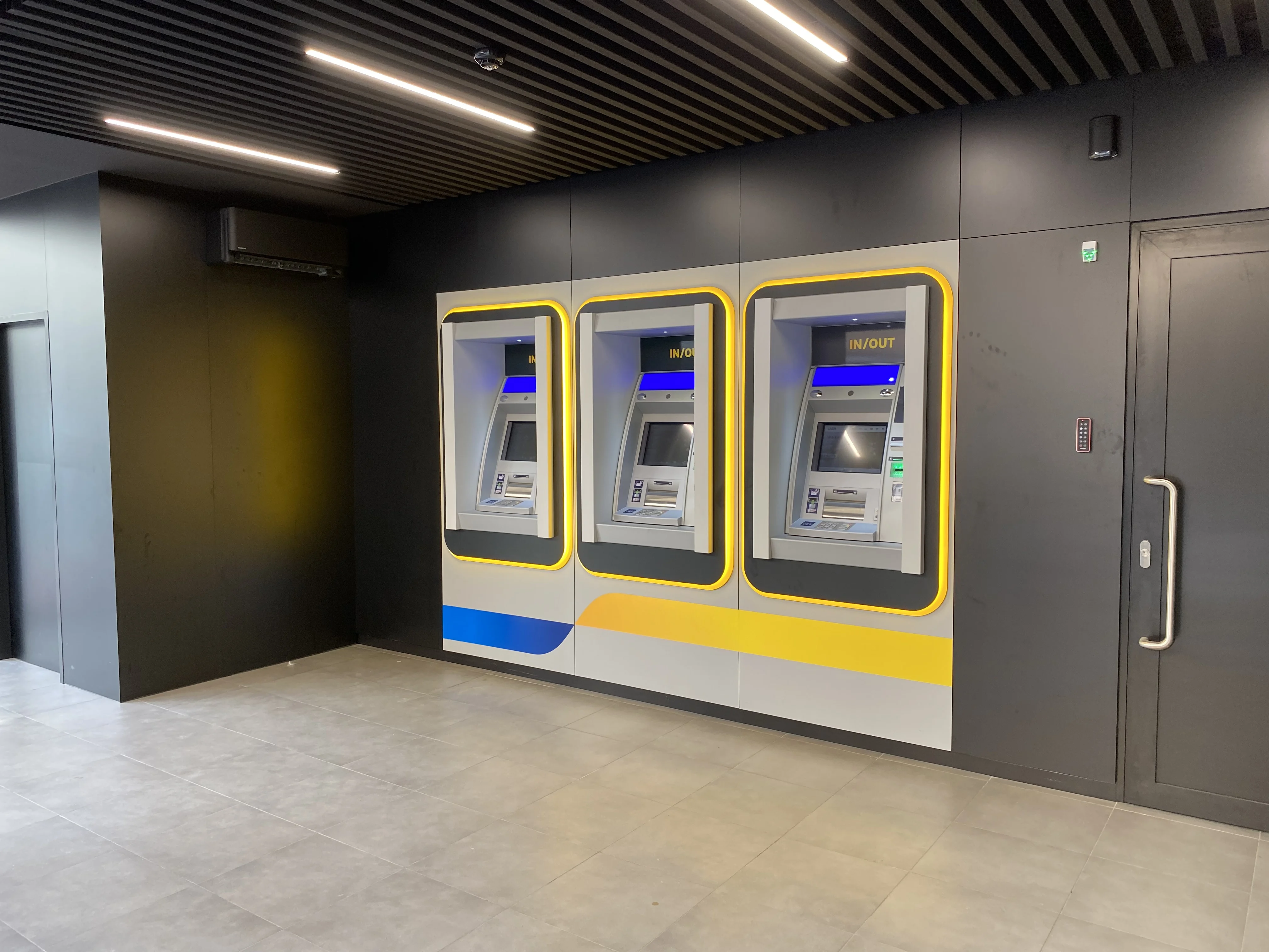 CASH - Blankenberge - Molenstraat Blankenberge