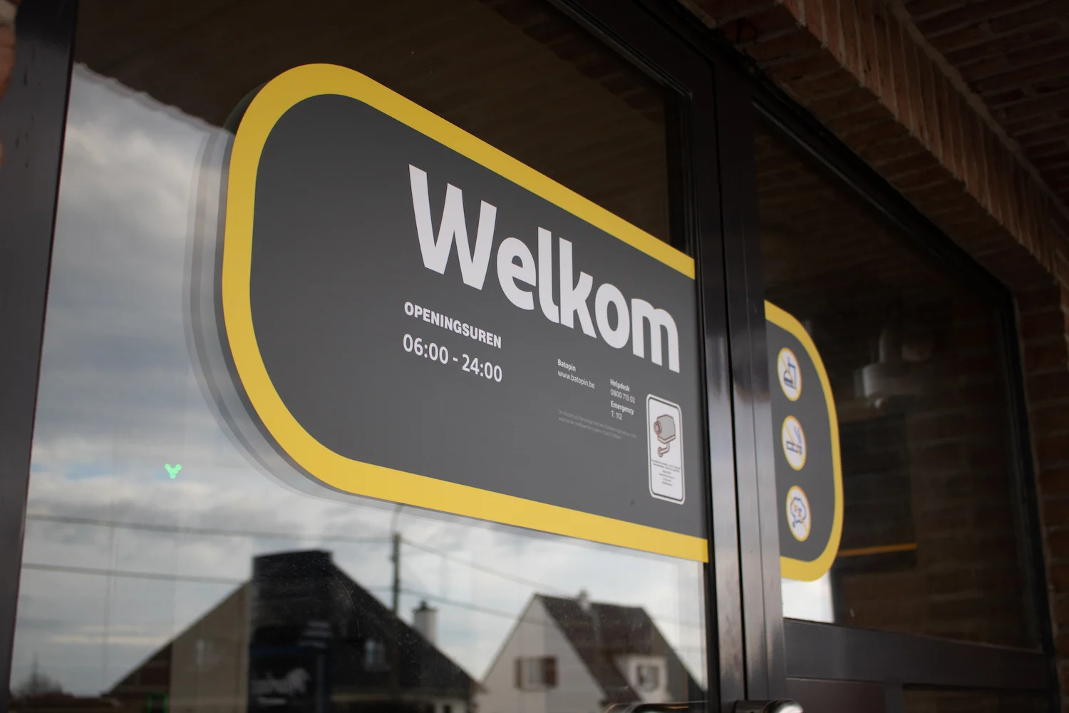 CASH - Brustem - Vliegveldlaan Brustem