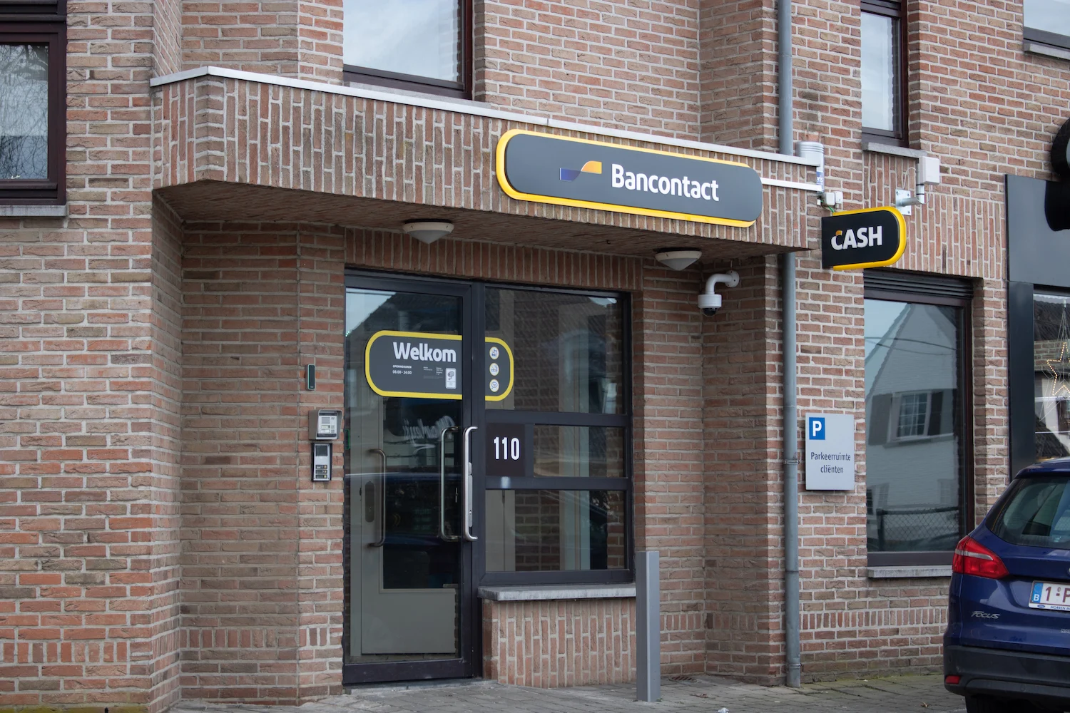 CASH - Brustem - Vliegveldlaan Brustem