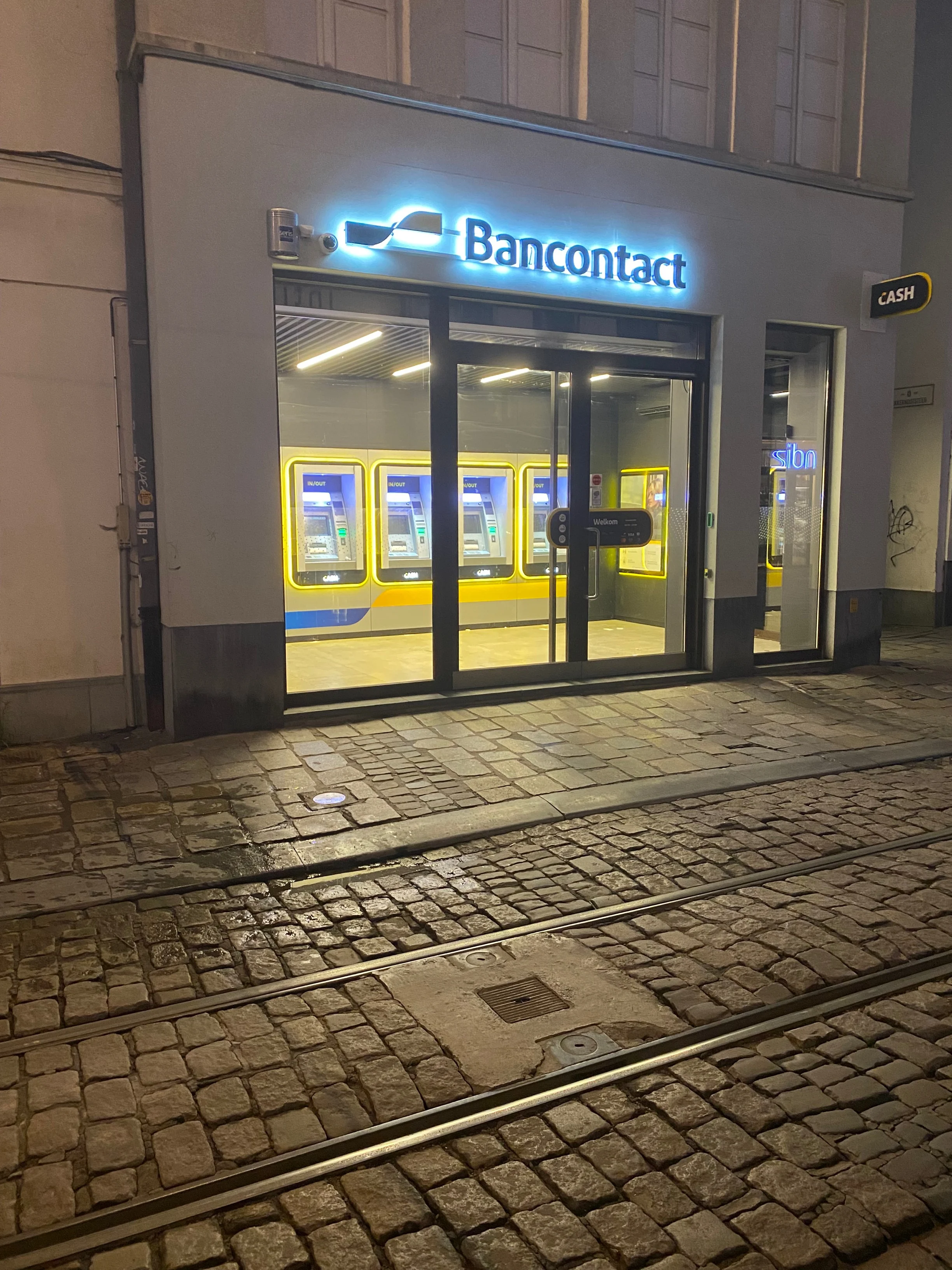 CASH - Gent - Veldstraat Gent